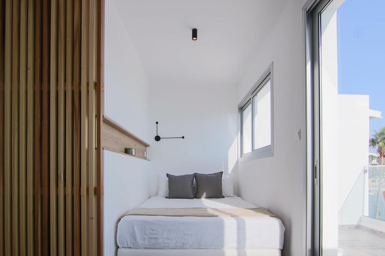 Phaedrus Living Seaview Modern Flat Lighthouse 52 Apartment Paphos ภายนอก รูปภาพ